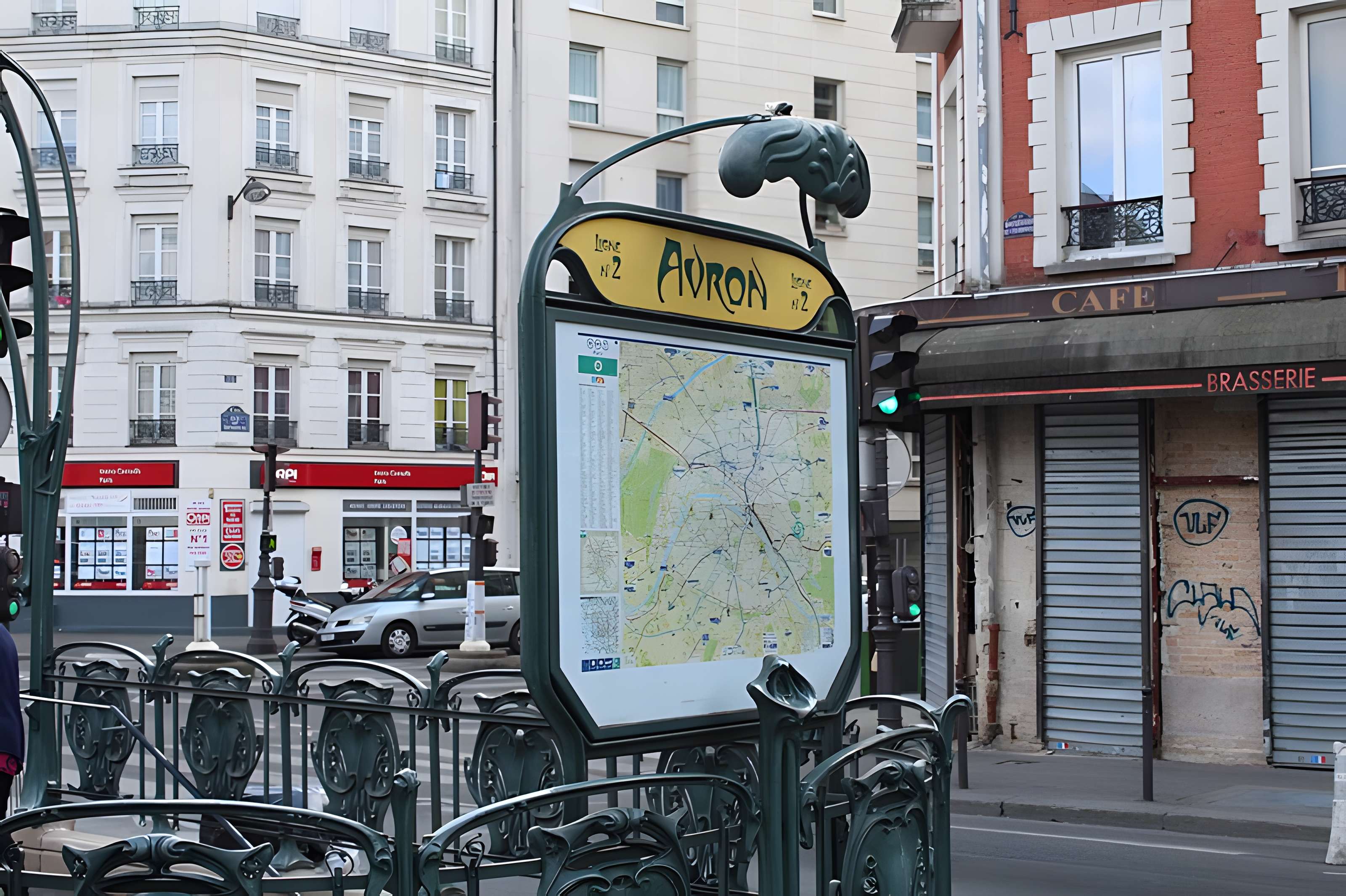 Métropolitain, station Alexandre-Dumas