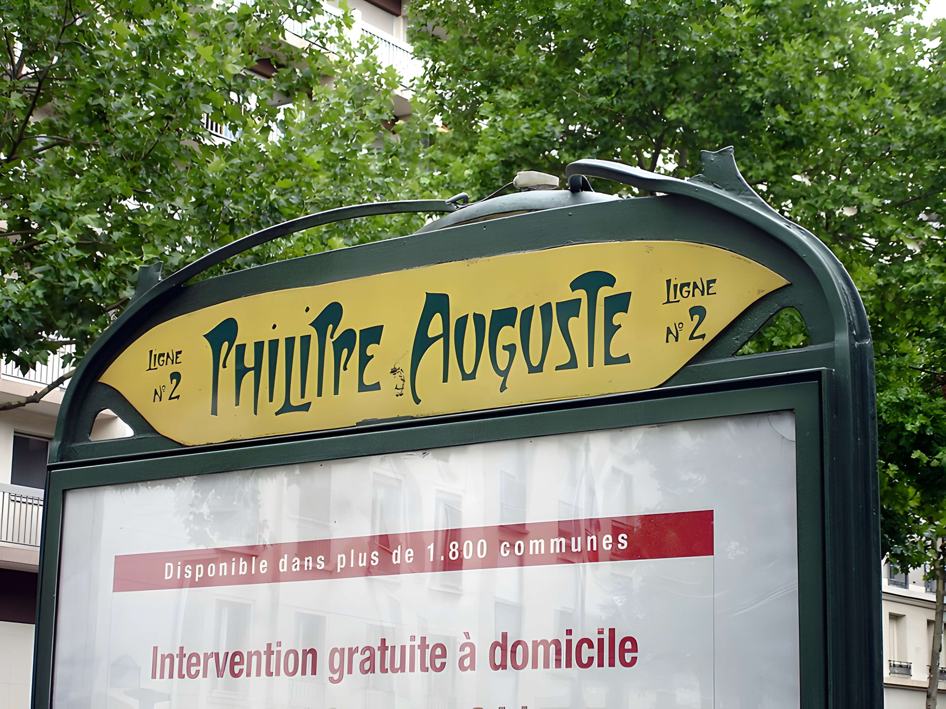 Métropolitain, station Alexandre-Dumas