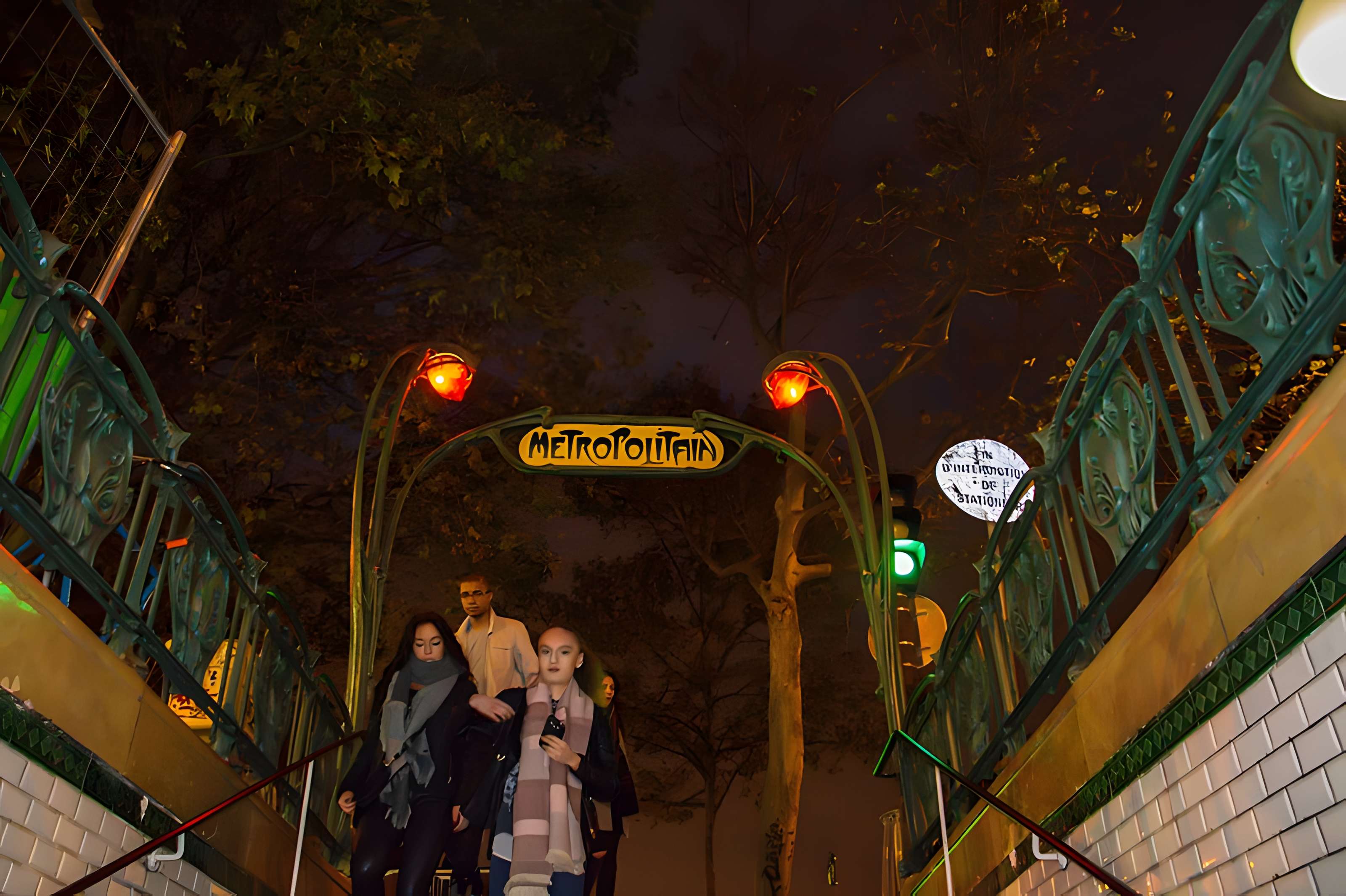 Métropolitain, station Alexandre-Dumas