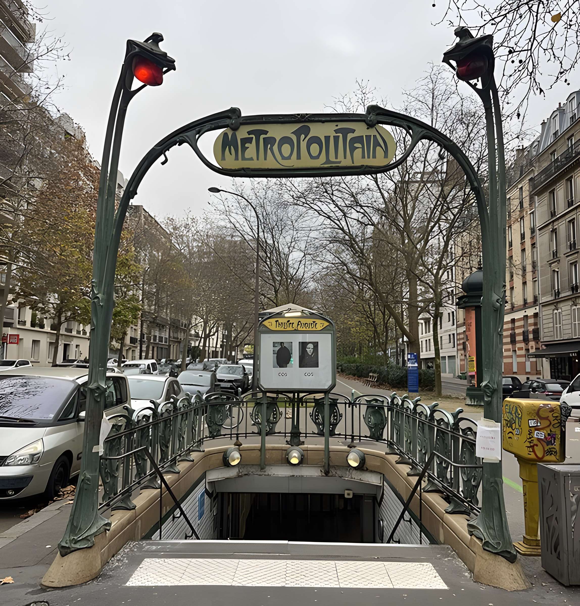 Métropolitain, station Alexandre-Dumas