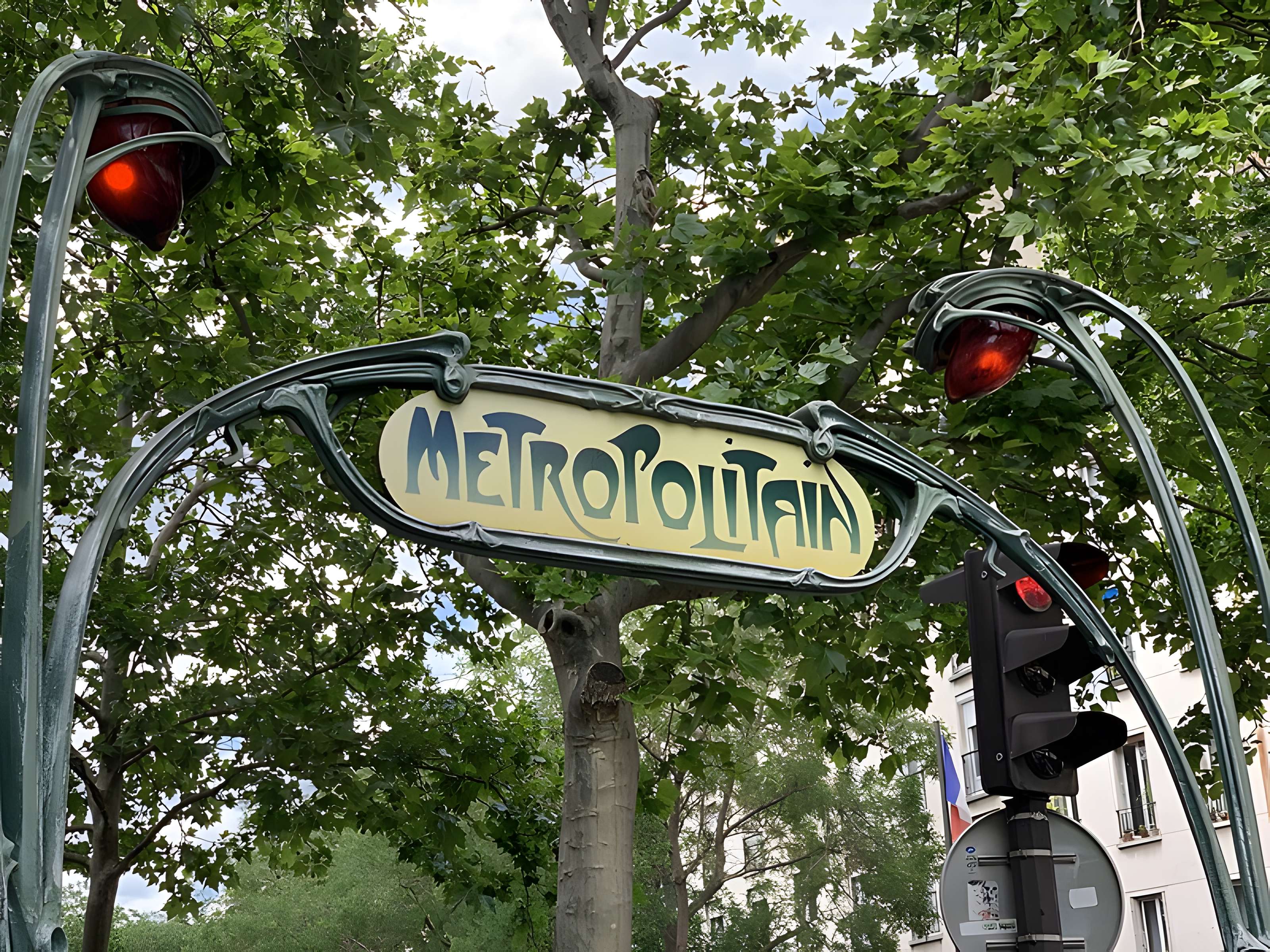 Métropolitain, station Alexandre-Dumas