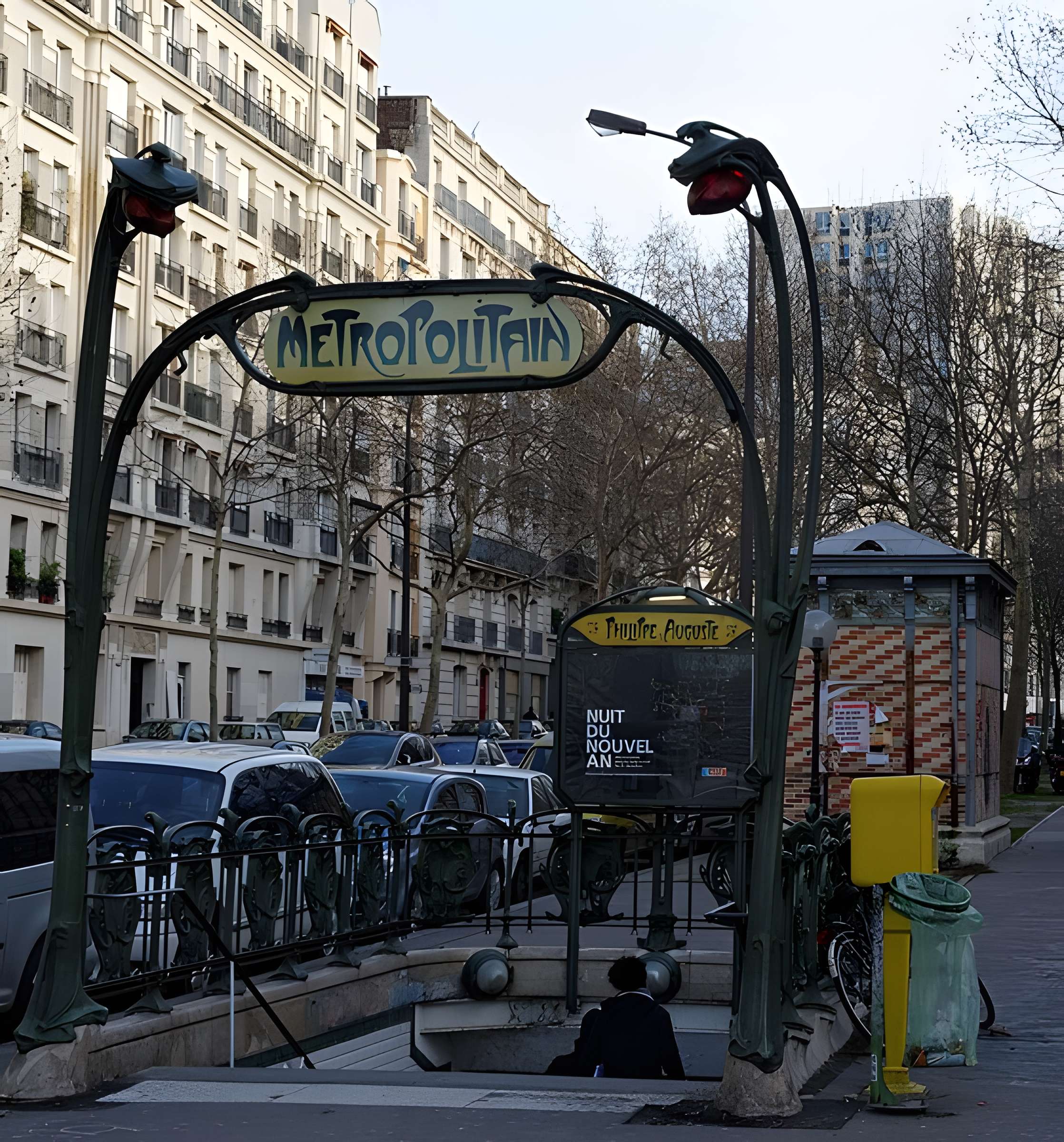 Métropolitain, station Alexandre-Dumas