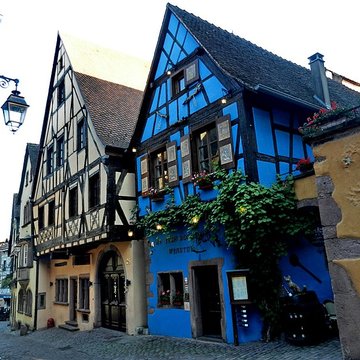 Maison à lOurs noir à Riquewihr