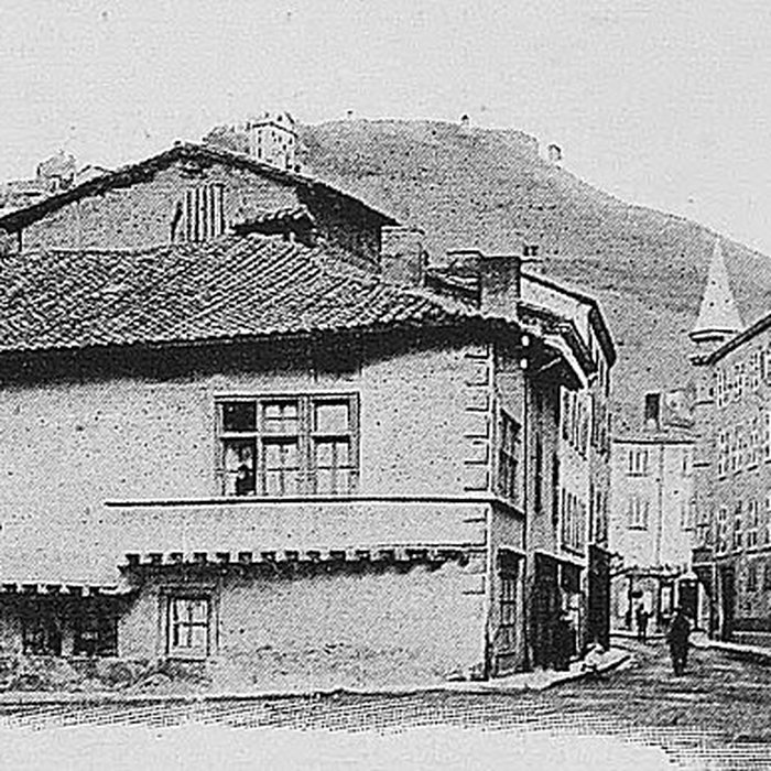 Photo de Maison à pans de bois, 54 Rue de la République à Beaujeu