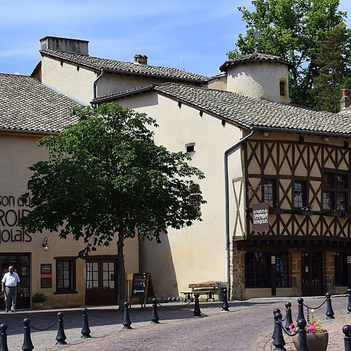 Photo de Maison à pans de bois, 54 Rue de la République à Beaujeu