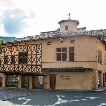 Maison à pans de bois, 54 Rue de la République à Beaujeu