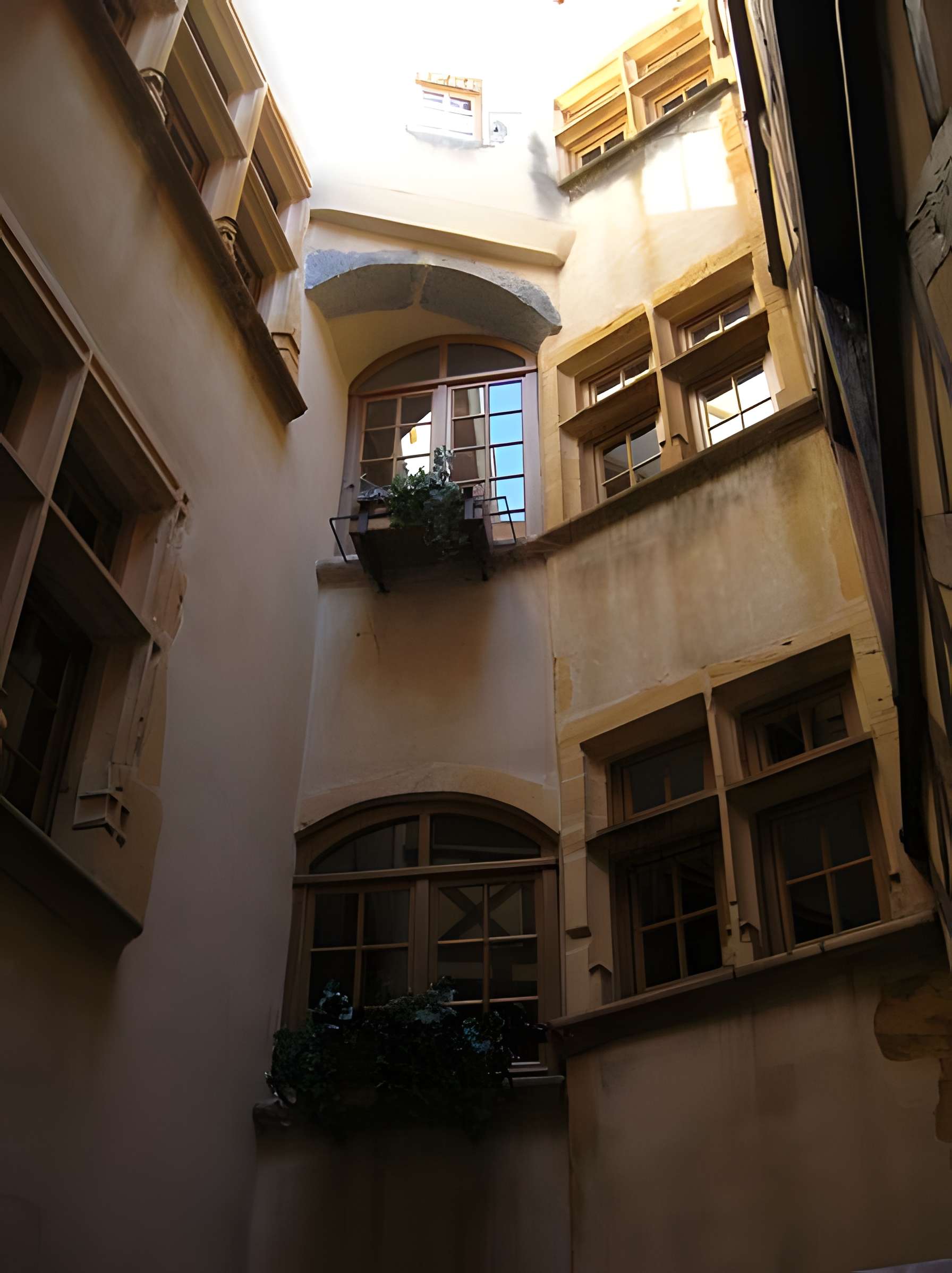 Maison à pans de bois, 54 Rue de la République à Beaujeu