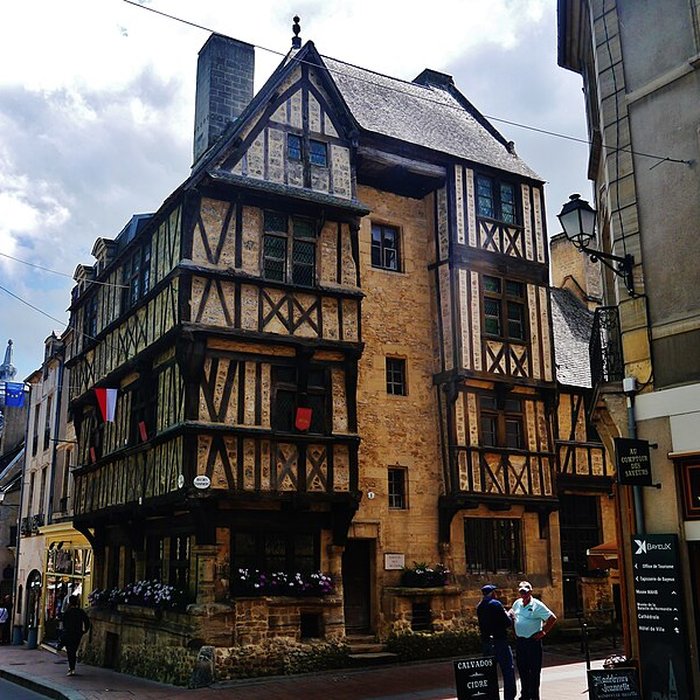 Photo de Maison à pans de bois, de la Rue des Cuisiniers à Bayeux