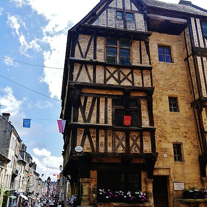 Photo de Maison à pans de bois, de la Rue des Cuisiniers à Bayeux