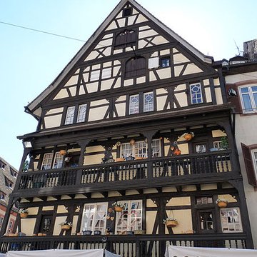 Maison au 1 Place du Marché-aux-Cochons-de-Lait à Strasbourg
