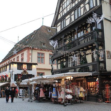 Maison au 1 Place du Marché-aux-Cochons-de-Lait à Strasbourg