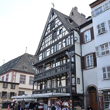 Maison au 1 Place du Marché-aux-Cochons-de-Lait à Strasbourg