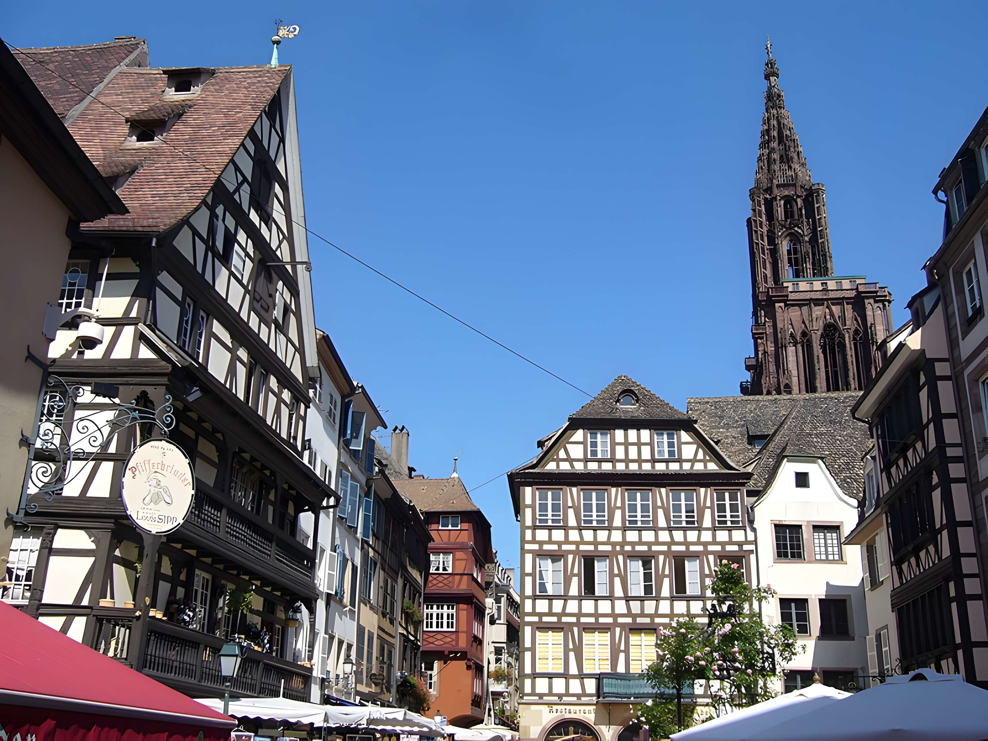 Maison au 1 Place du Marché-aux-Cochons-de-Lait à Strasbourg