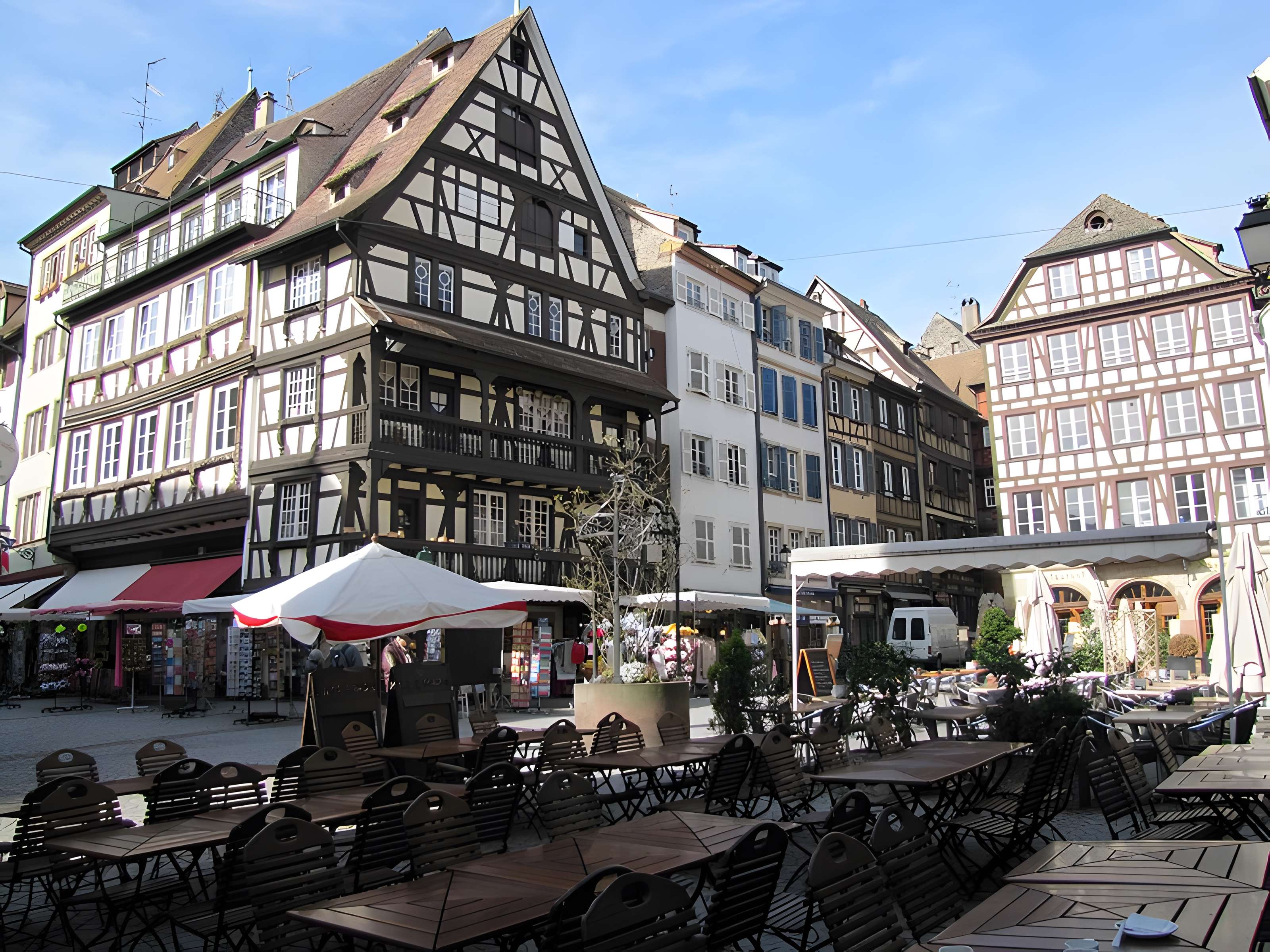 Maison au 1 Place du Marché-aux-Cochons-de-Lait à Strasbourg