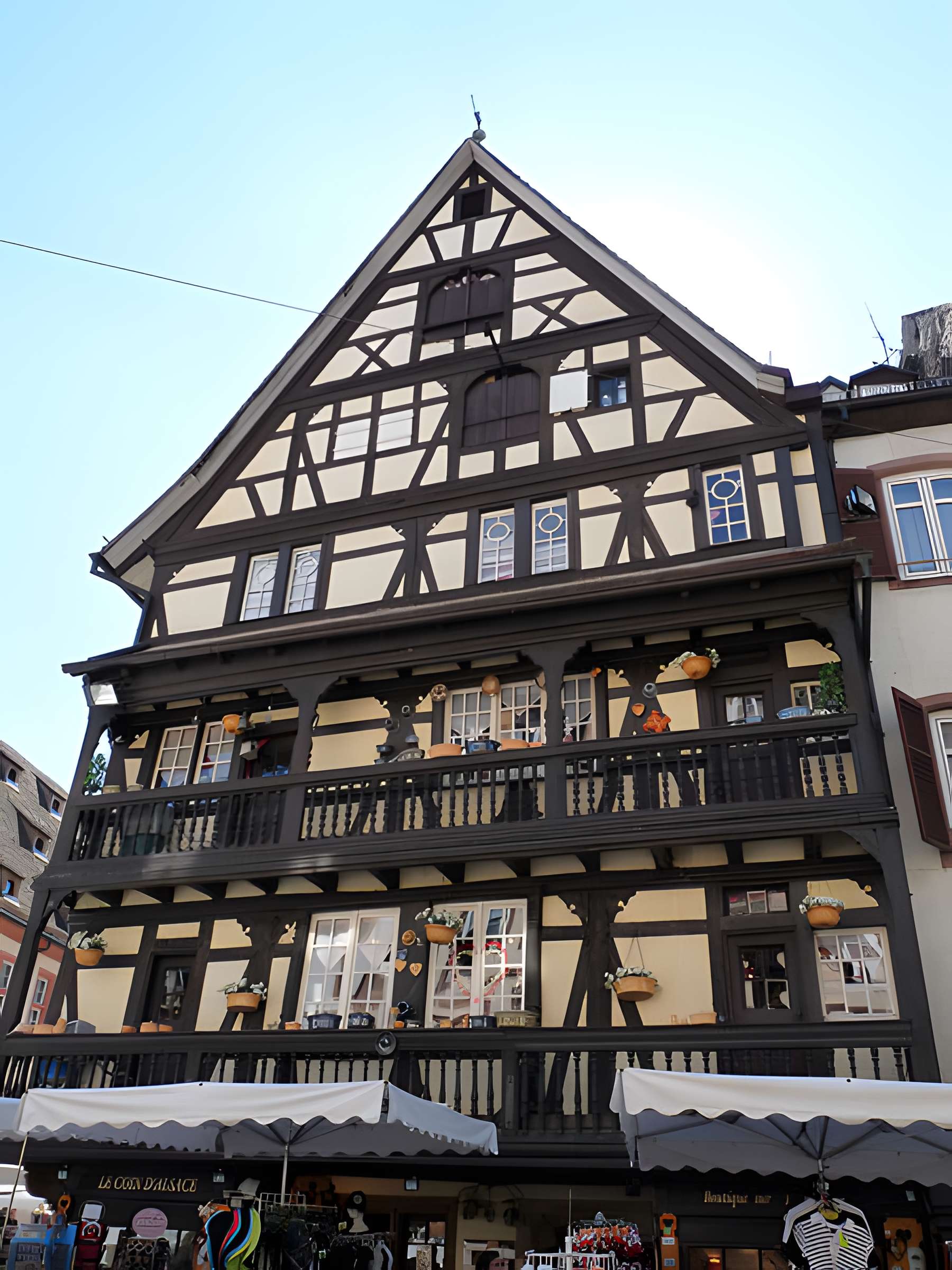 Maison au 1 Place du Marché-aux-Cochons-de-Lait à Strasbourg