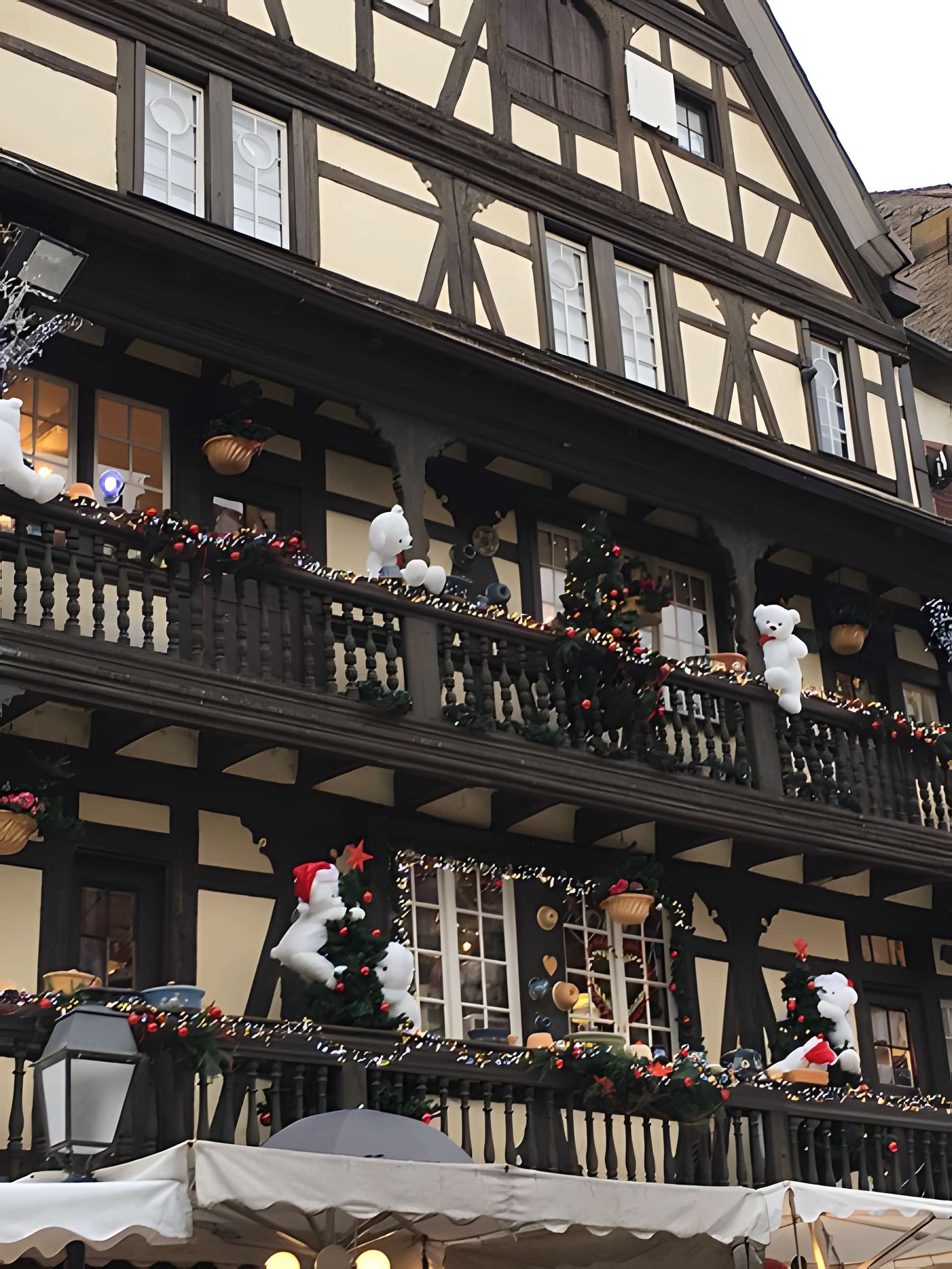 Maison au 1 Place du Marché-aux-Cochons-de-Lait à Strasbourg