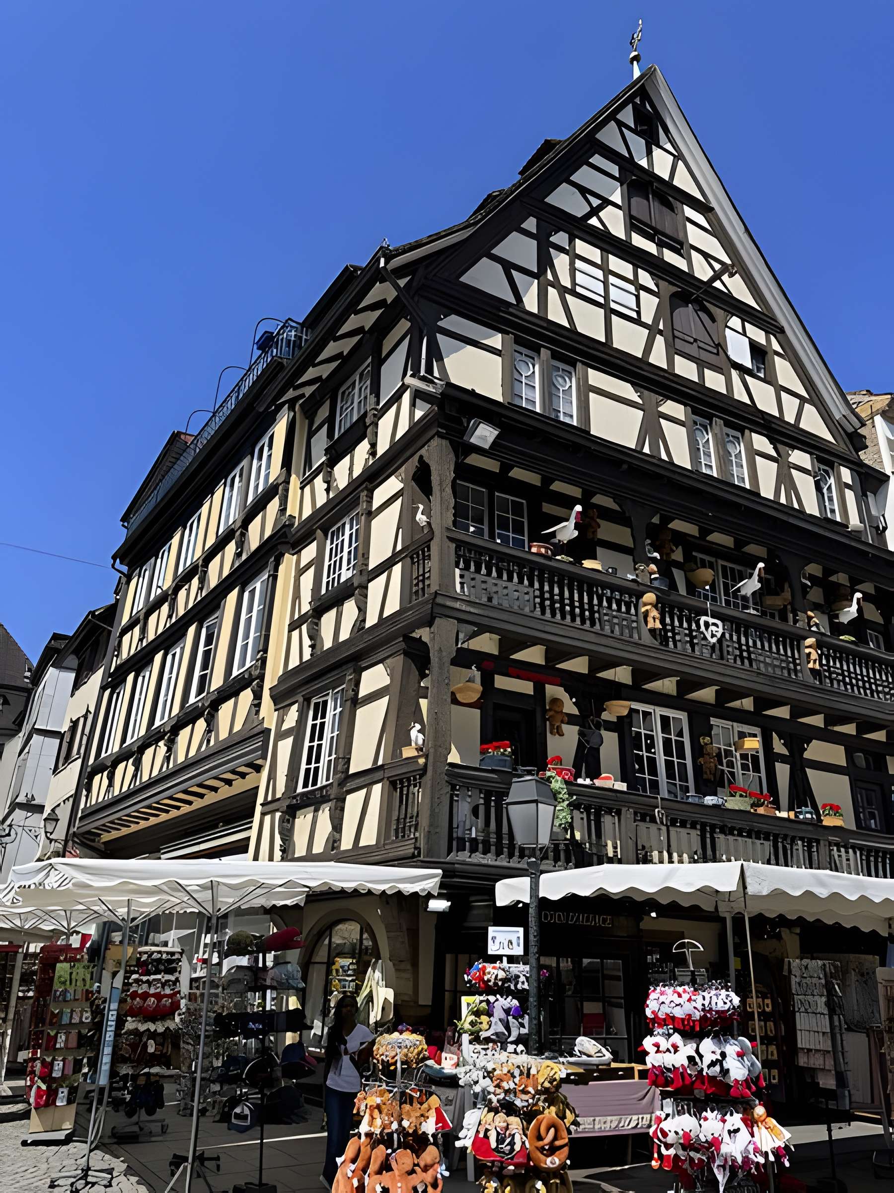 Maison au 1 Place du Marché-aux-Cochons-de-Lait à Strasbourg