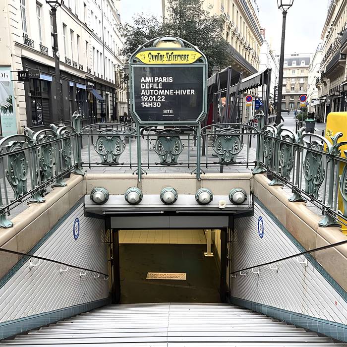 Photo de Métropolitain, station Quatre-Septembre