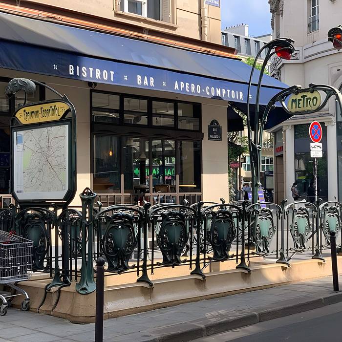 Photo de Métropolitain, station Quatre-Septembre