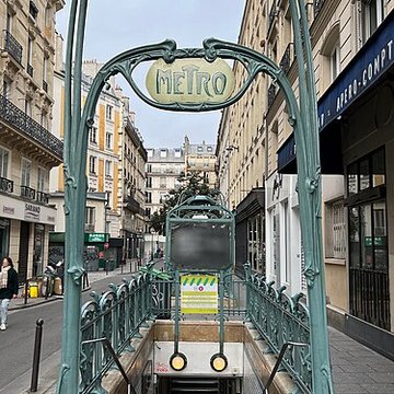 Métropolitain, station Quatre-Septembre