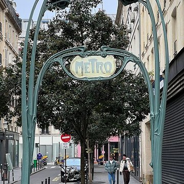 Métropolitain, station Quatre-Septembre