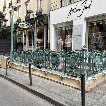 Métropolitain, station Quatre-Septembre