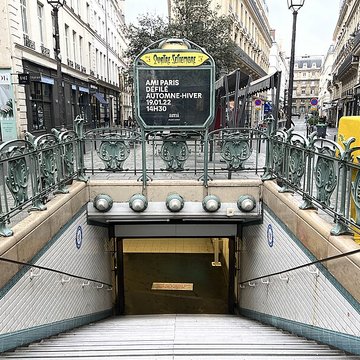 Métropolitain, station Quatre-Septembre