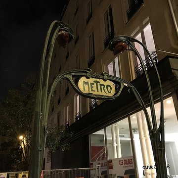 Métropolitain, station Quatre-Septembre