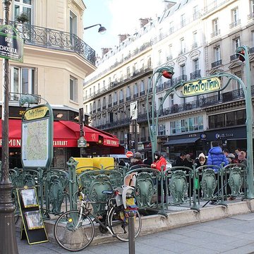 Métropolitain, station Quatre-Septembre