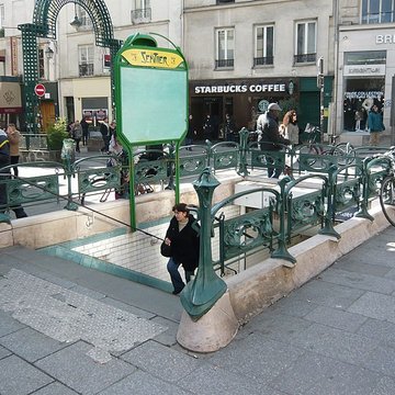 Métropolitain, station Quatre-Septembre