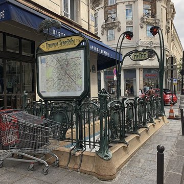 Métropolitain, station Quatre-Septembre