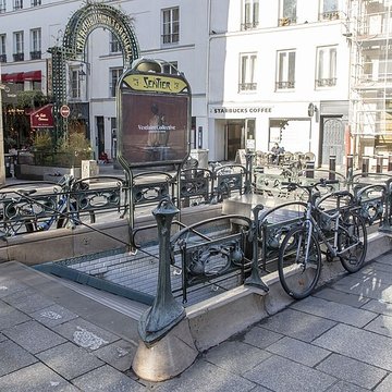 Métropolitain, station Quatre-Septembre