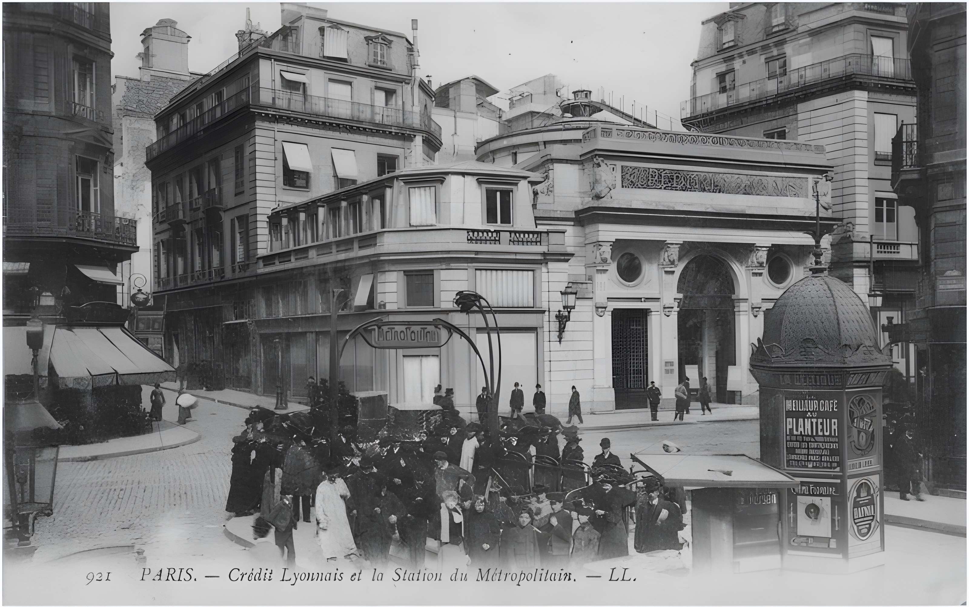 Métropolitain, station Quatre-Septembre