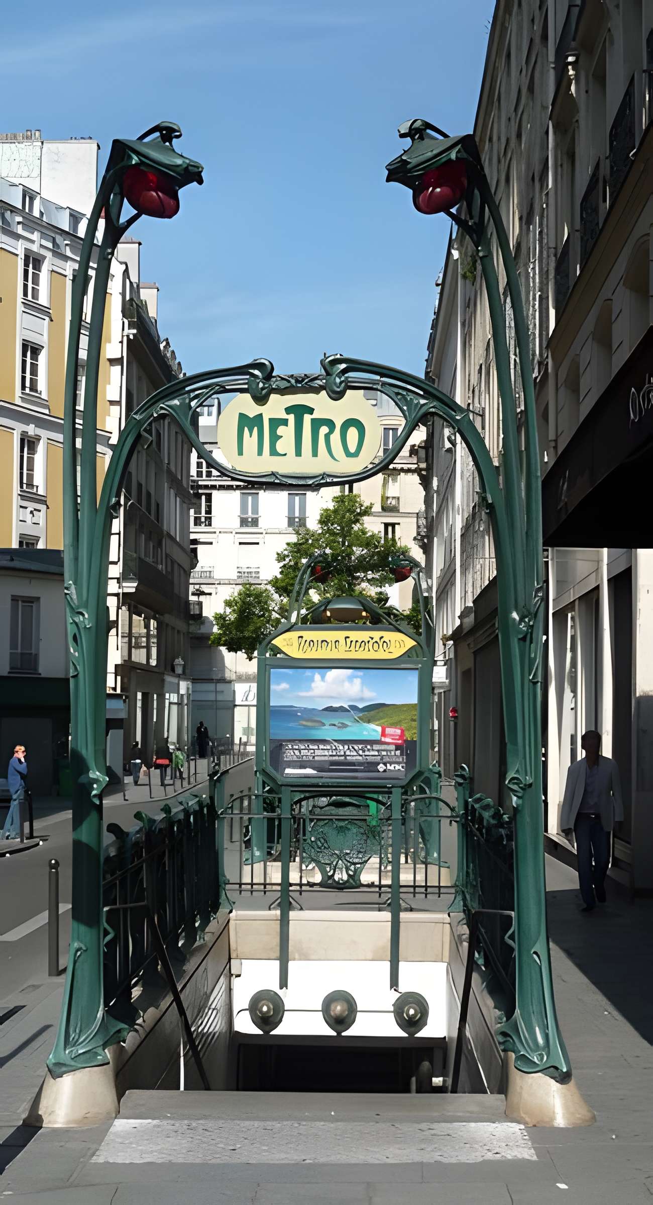 Métropolitain, station Quatre-Septembre