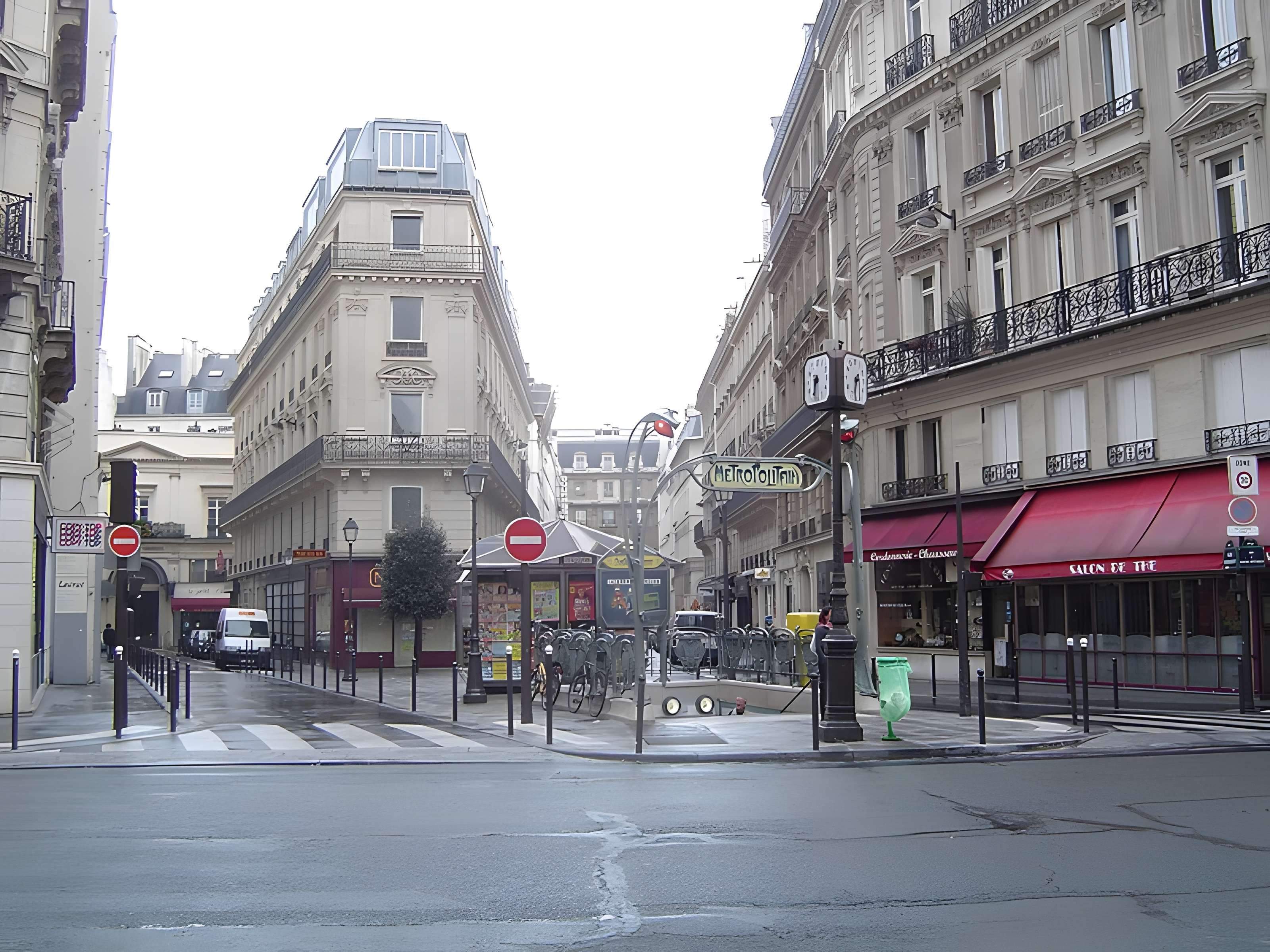Métropolitain, station Quatre-Septembre
