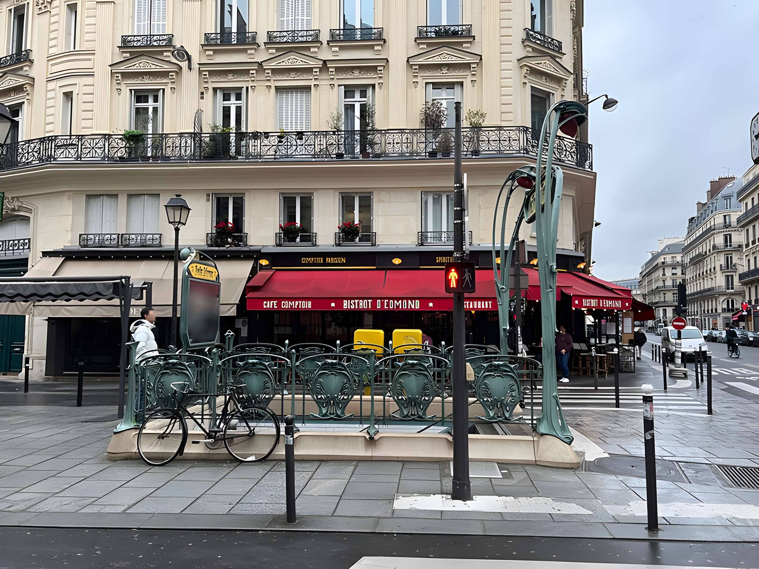 Métropolitain, station Quatre-Septembre