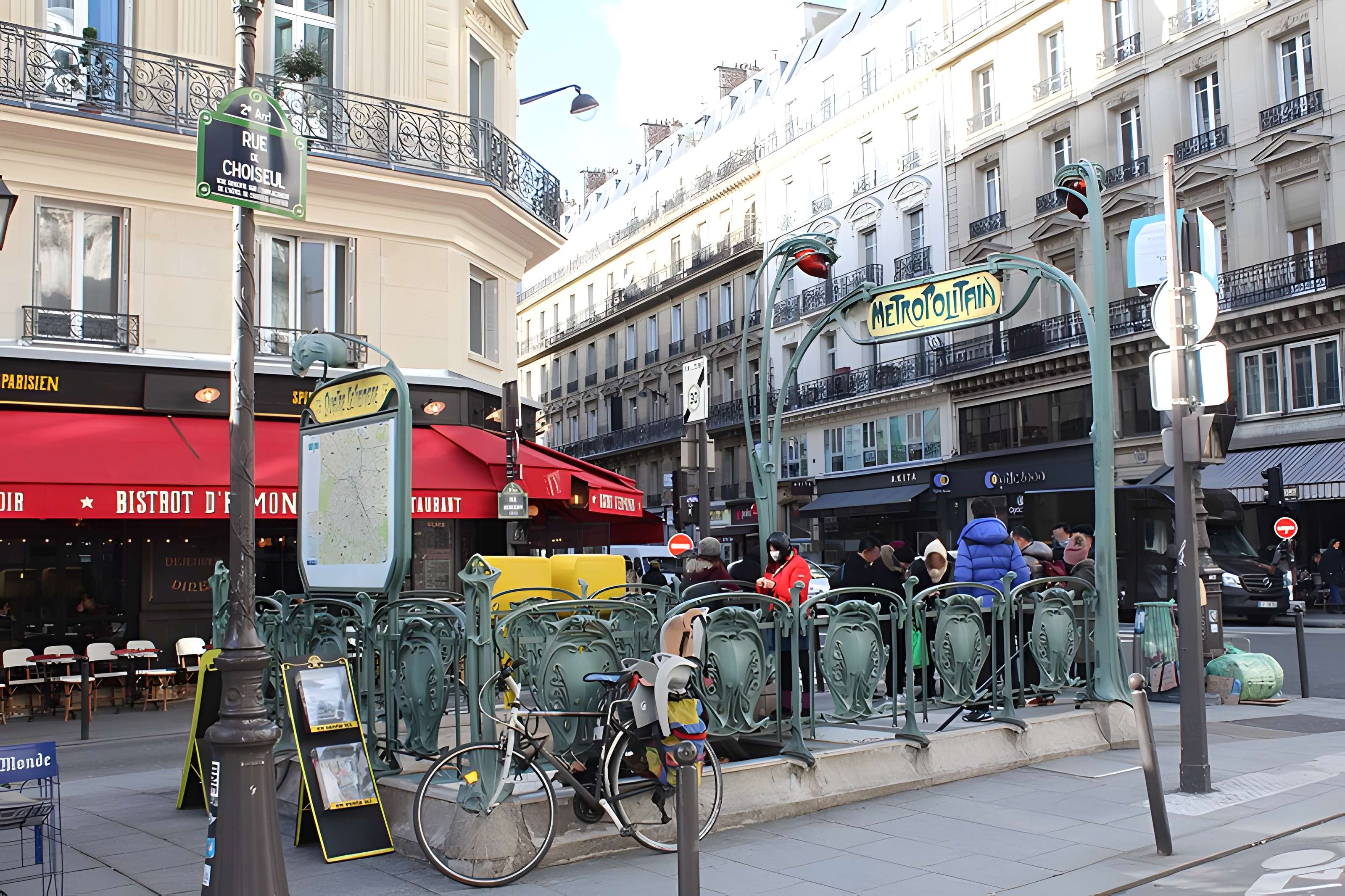 Métropolitain, station Quatre-Septembre