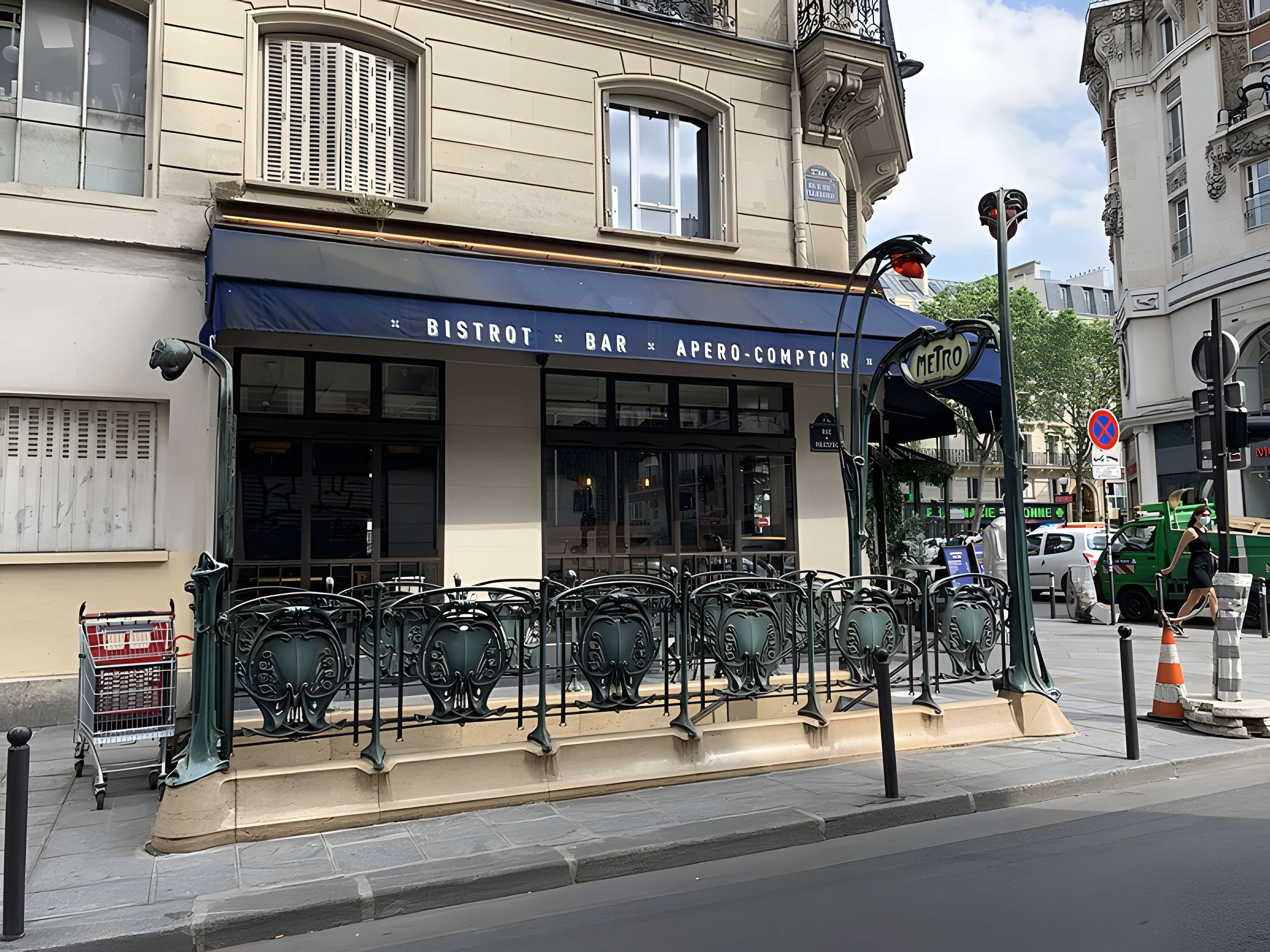 Métropolitain, station Quatre-Septembre