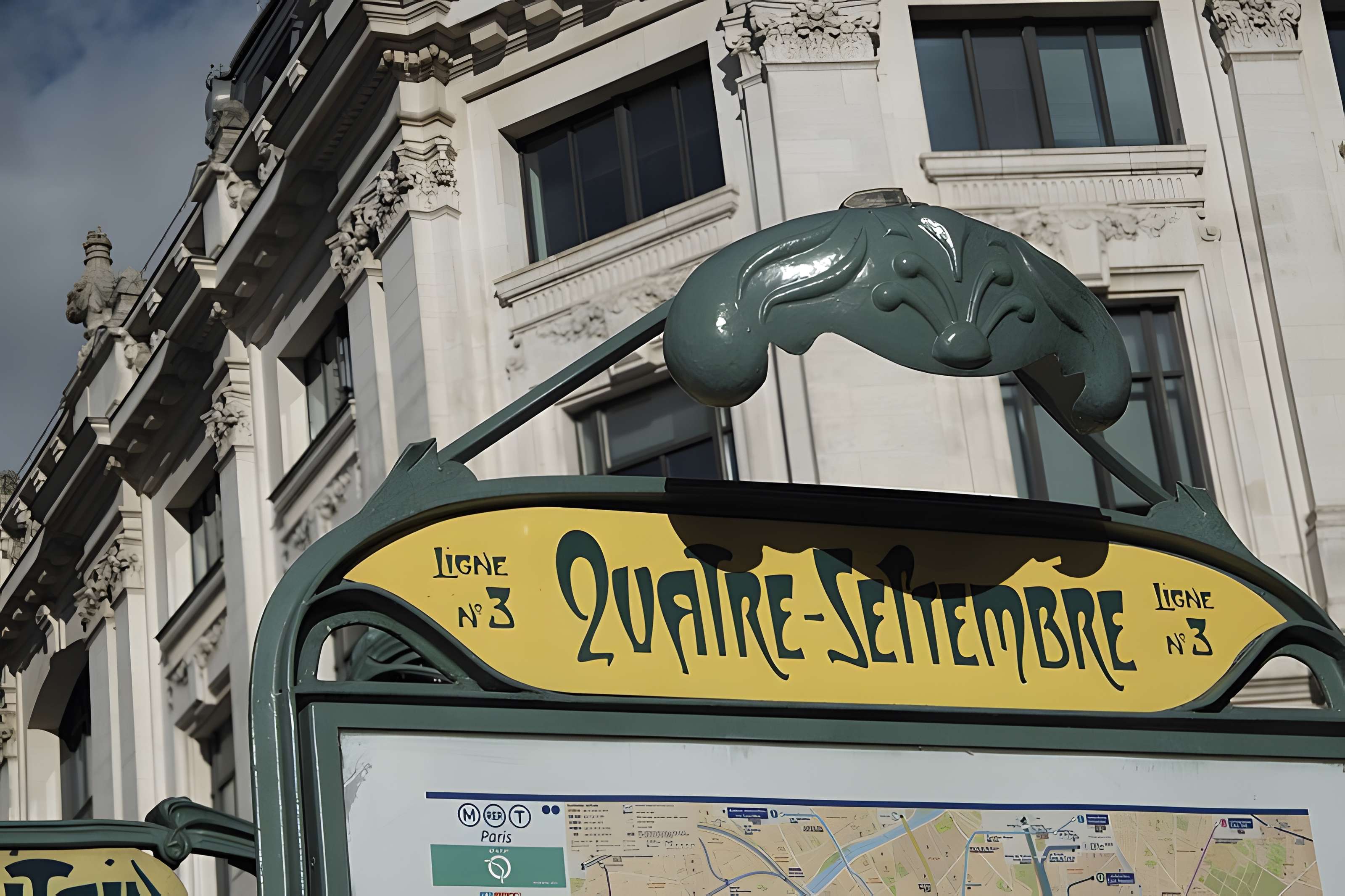 Métropolitain, station Quatre-Septembre