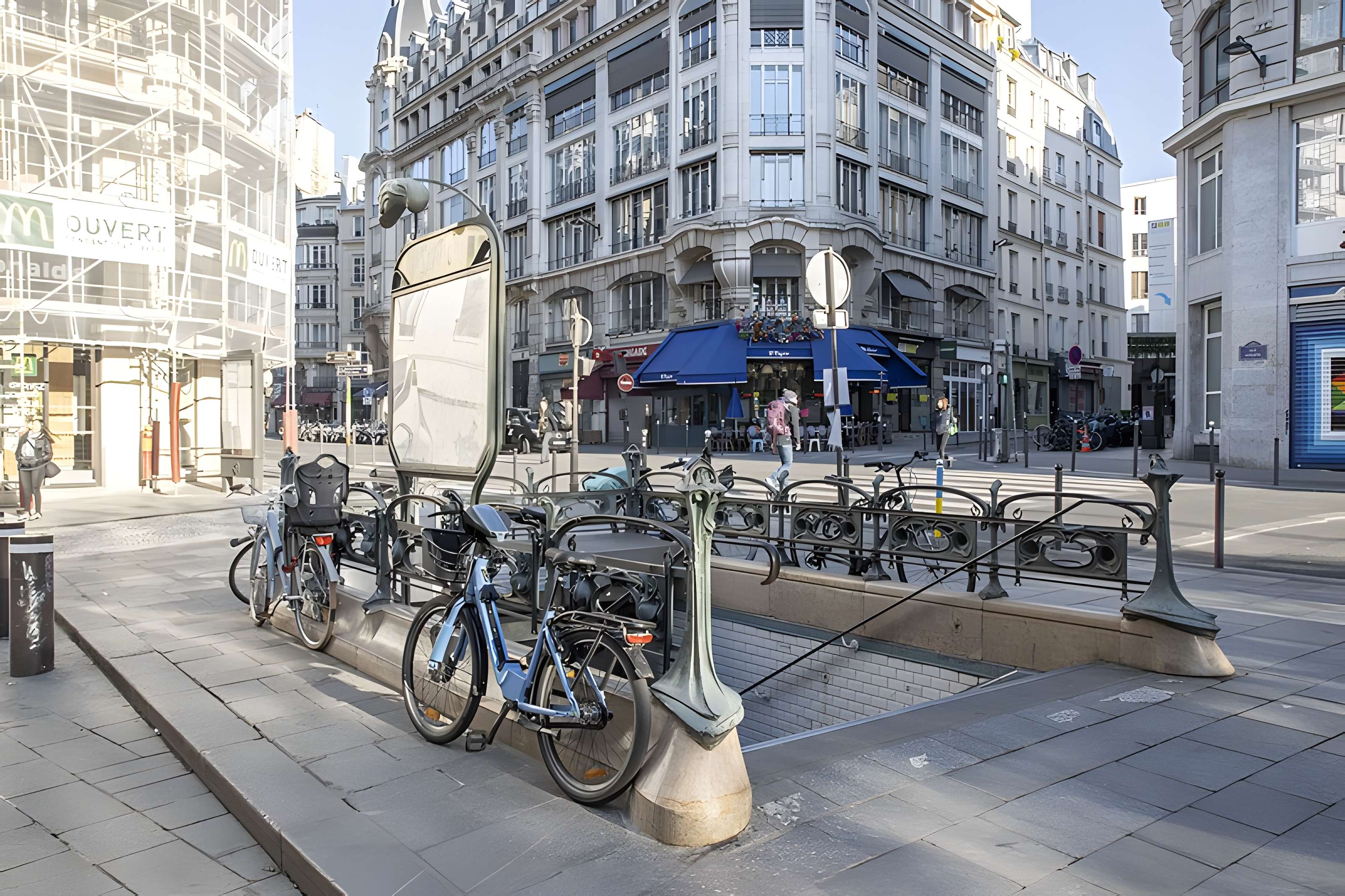 Métropolitain, station Quatre-Septembre