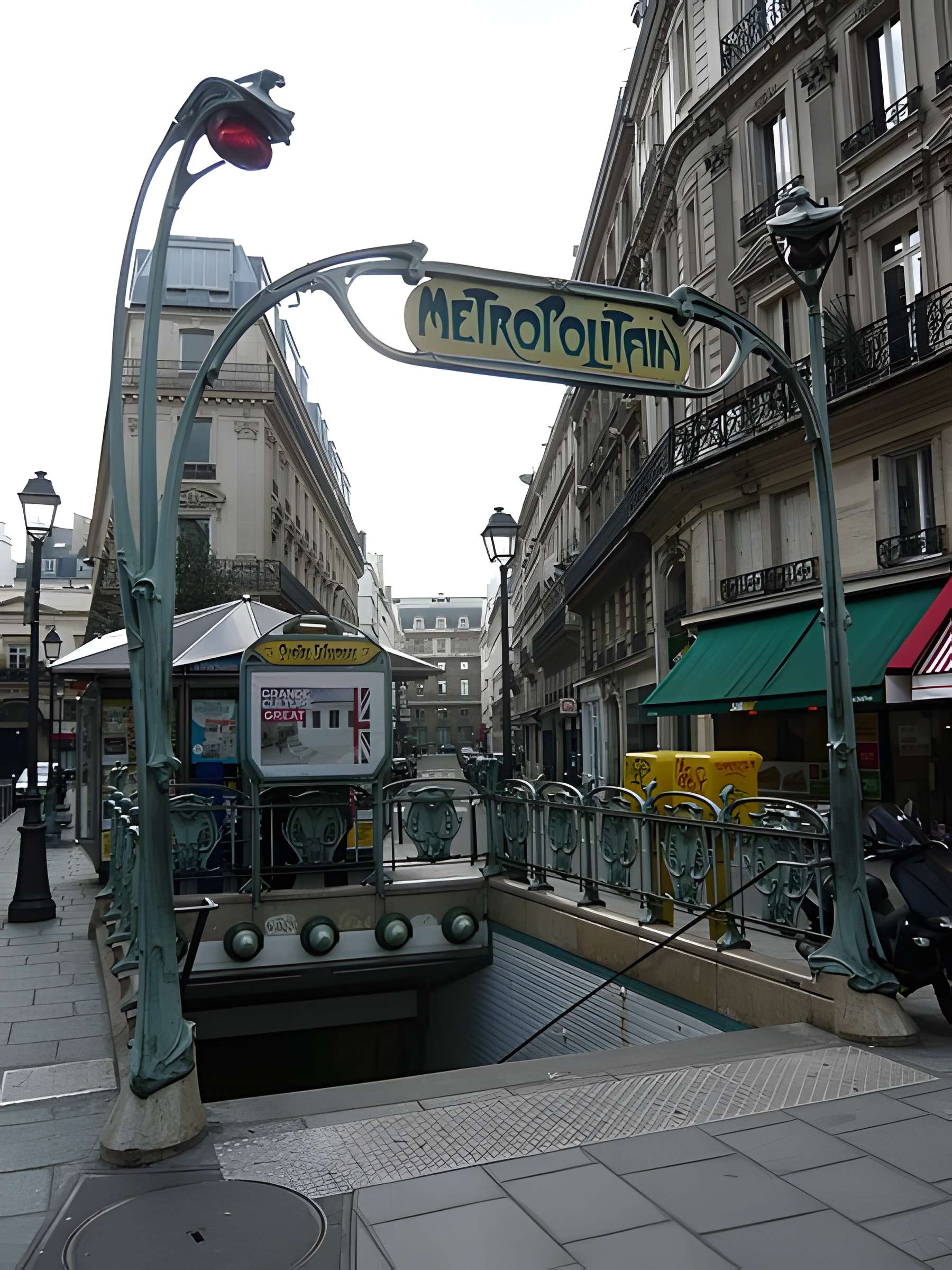 Métropolitain, station Quatre-Septembre