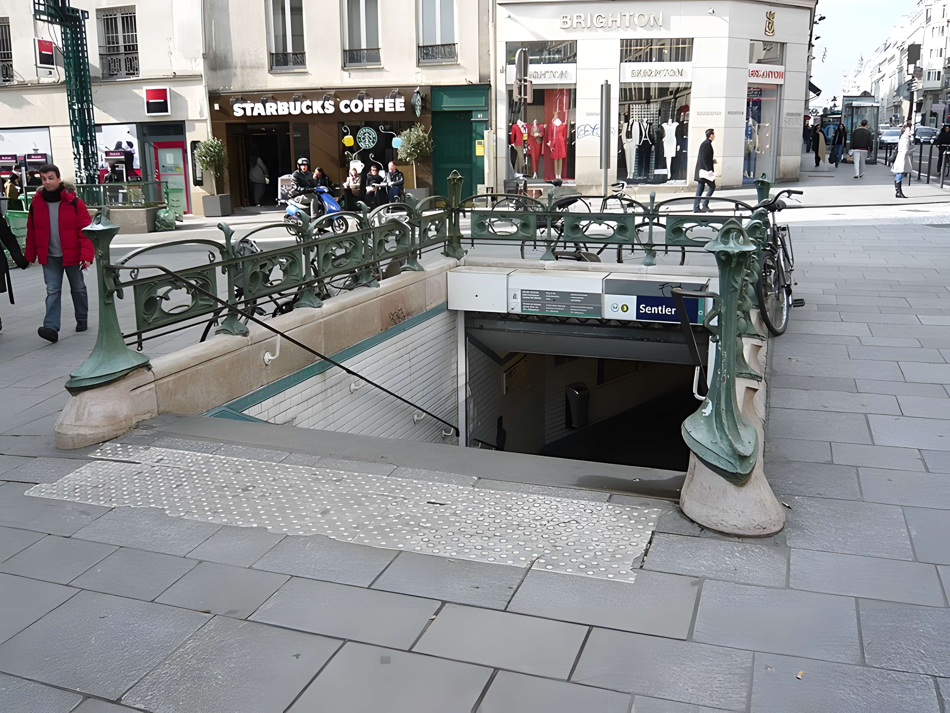 Métropolitain, station Quatre-Septembre