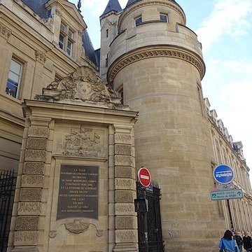 Ancienne abbaye Saint-Martin-des-Champs, actuellement Conservatoire National des Arts et Métiers et Musée National des Techniques