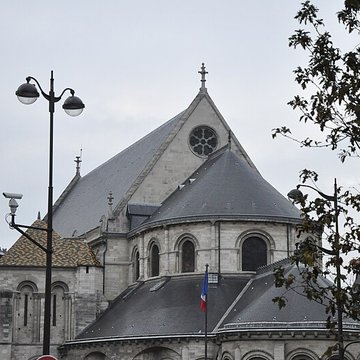 Ancienne abbaye Saint-Martin-des-Champs, actuellement Conservatoire National des Arts et Métiers et Musée National des Techniques
