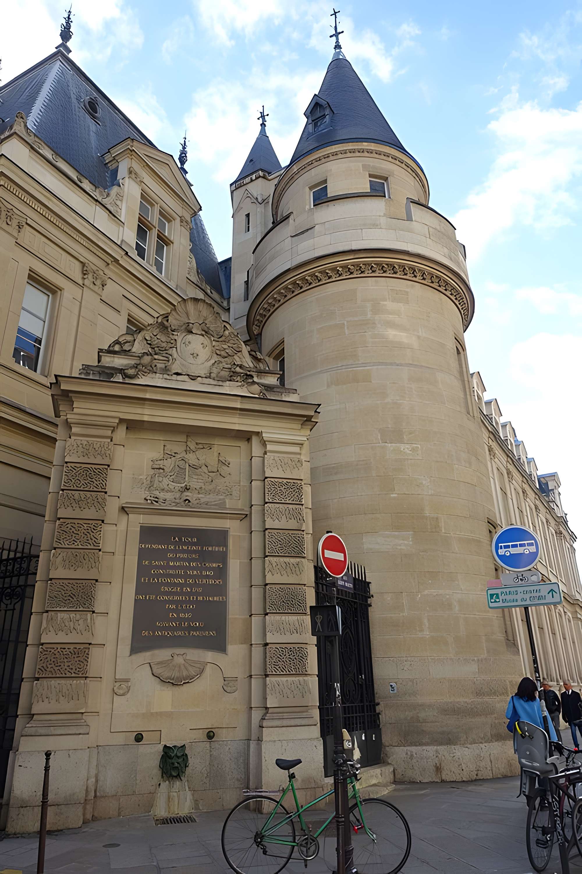 Ancienne abbaye Saint-Martin-des-Champs, actuellement Conservatoire National des Arts et Métiers et Musée National des Techniques