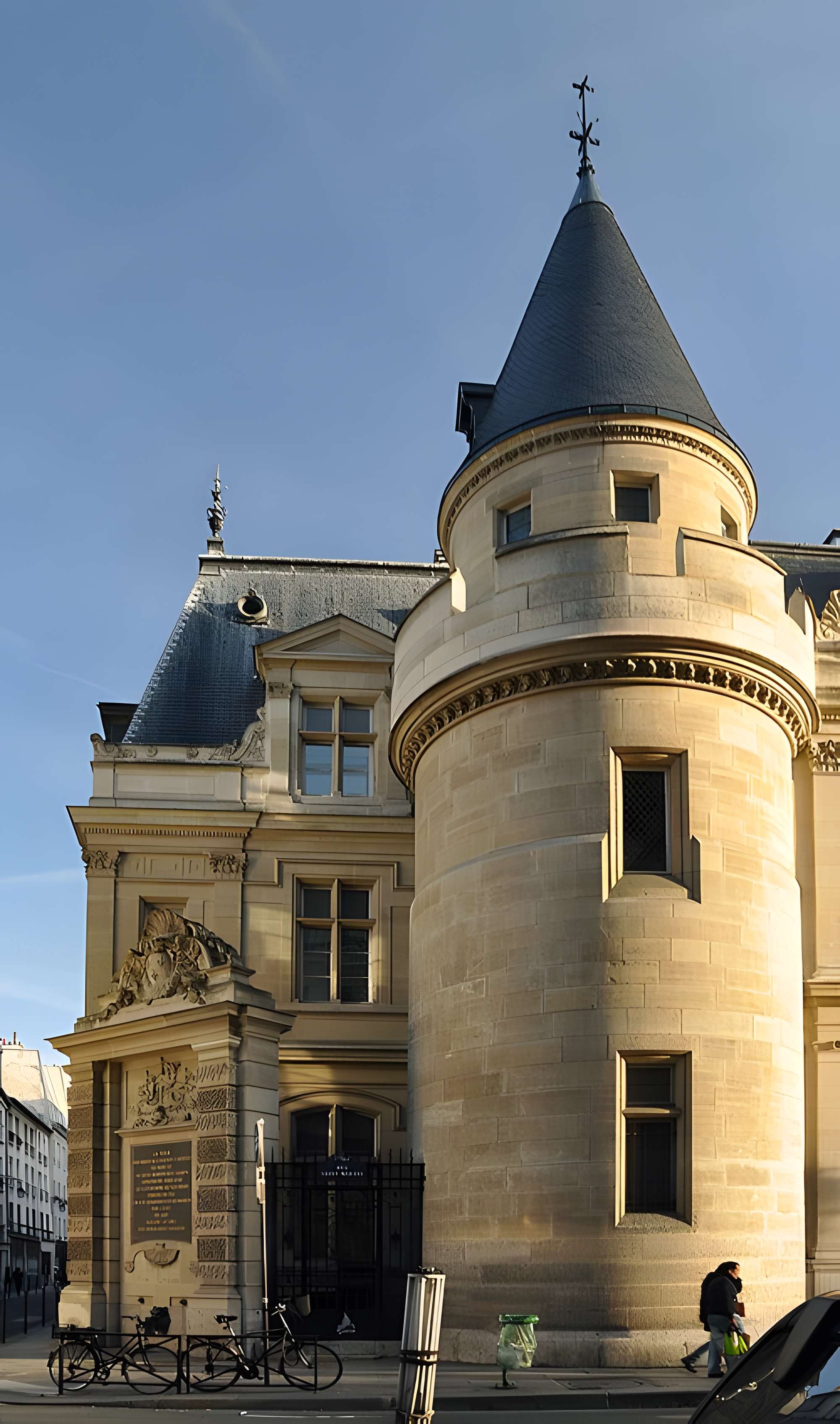 Ancienne abbaye Saint-Martin-des-Champs, actuellement Conservatoire National des Arts et Métiers et Musée National des Techniques