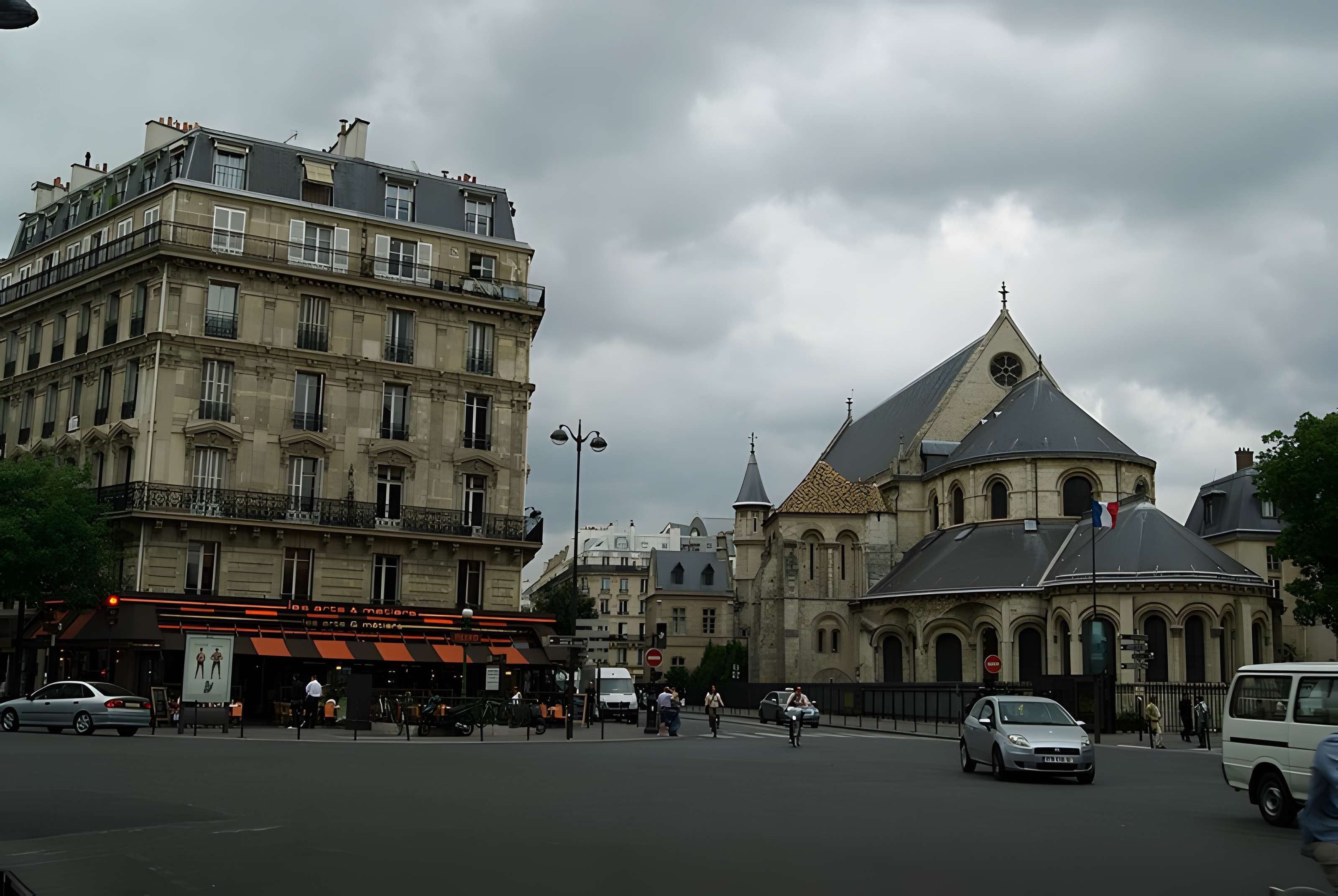 Ancienne abbaye Saint-Martin-des-Champs, actuellement Conservatoire National des Arts et Métiers et Musée National des Techniques