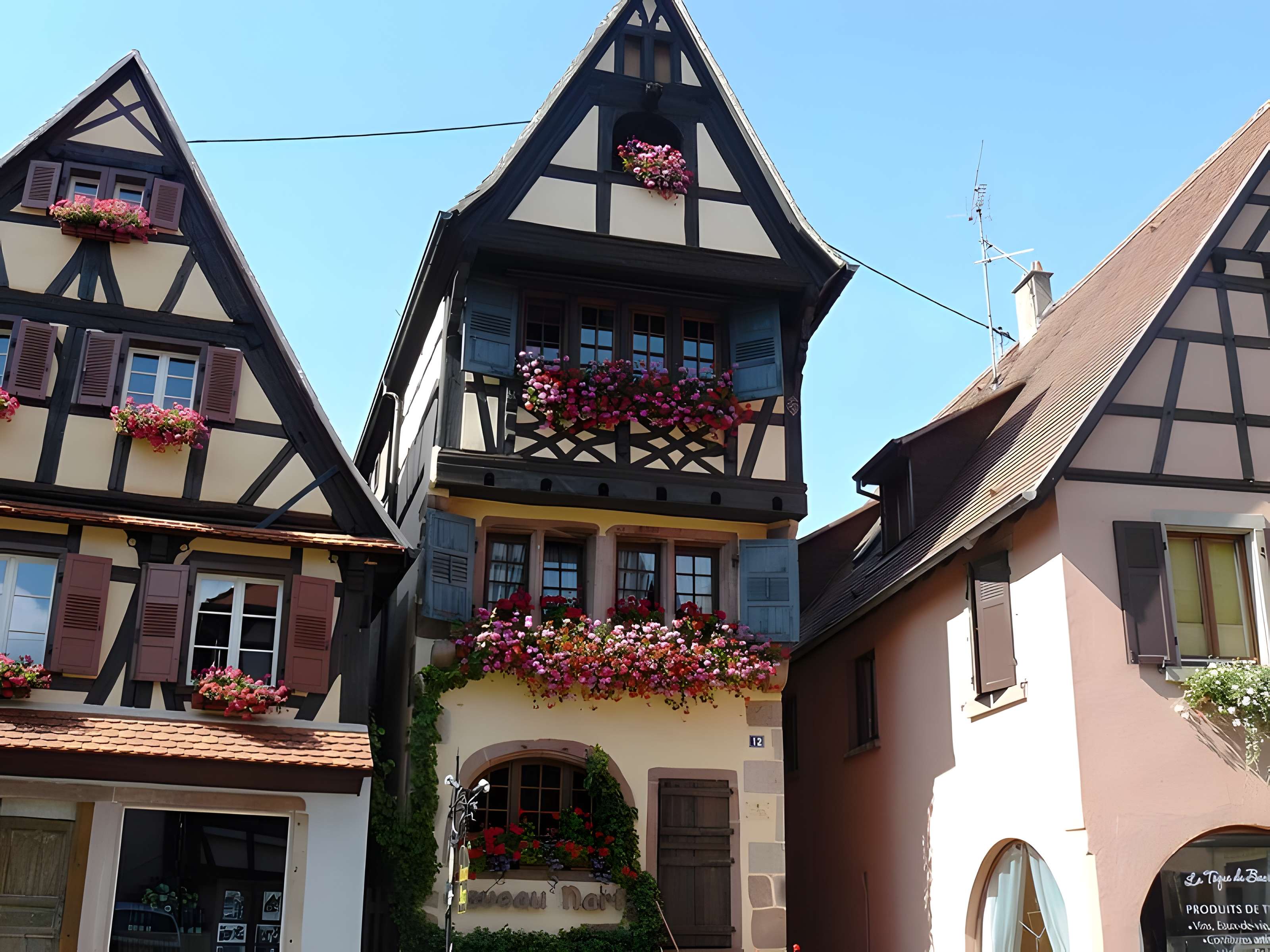 Maison au 12 Place du Marché à Dambach-la-Ville 