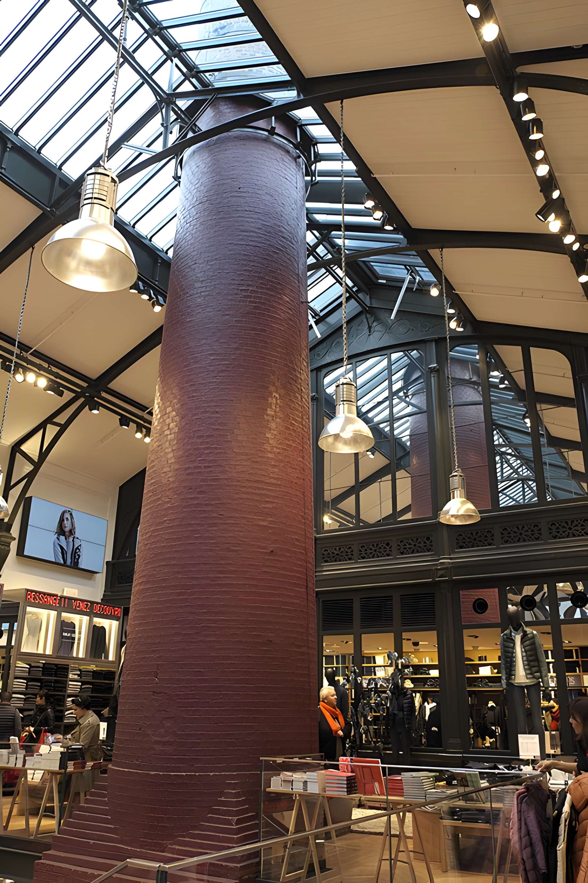 Hôtel et usine de la Société des Cendres