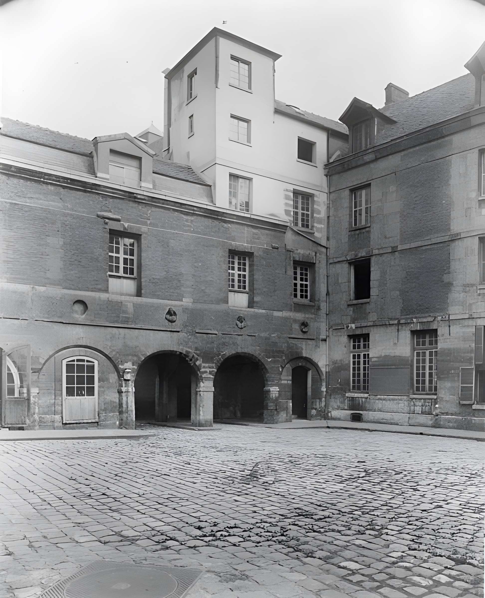 Ancien Hôtel de Clermont-Tonnerre
